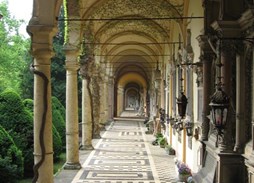 /arhiva/galerije/mirogoj/ARKADE---UNUTARNJA-STRANA-1.jpg