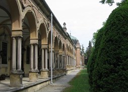 /arhiva/galerije/mirogoj/ARKADE---UNUTARNJA-STRANA-7.jpg