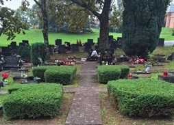 /galerije/UREĐENJE ZELENIH POVRŠINA/GAJ URNI.jpg